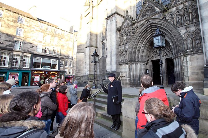 Royal Mile and Edinburgh Castle - Small Group Walking Tour - Castlehill views: the payoff before the Castle