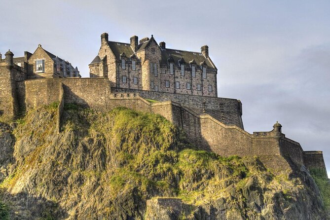 Royal Mile and Old Town Walking Tour - Key highlights worth centering your day