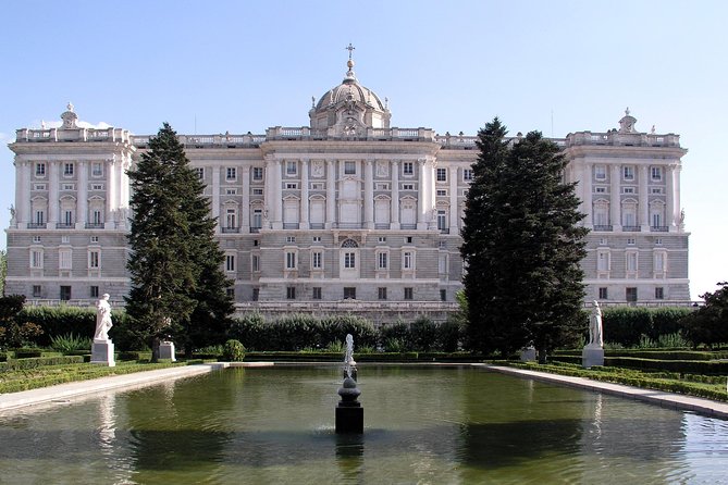 Royal Palace Guided Tour Small Group with Tickets - Headsets included: clearer audio beats guesswork in big rooms