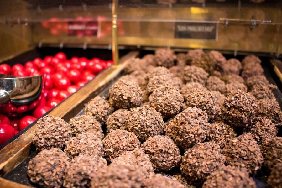 Saint-Germain-des-Prés: Pastry and Chocolate Walking Tour - The 150-Minute Format: How the Timing Works