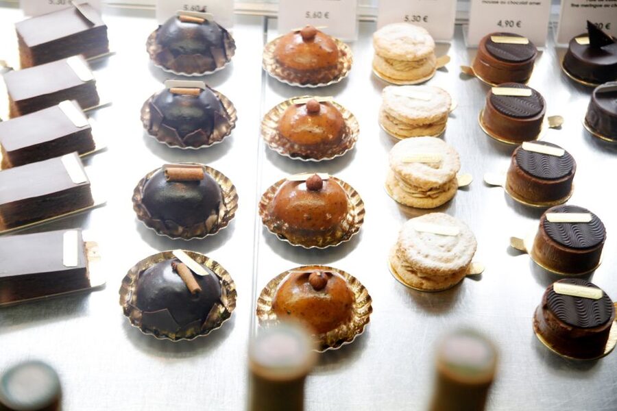 Saint-Germain-des-Prés: Pastry and Chocolate Walking Tour - Meeting the Tour and Finding Your Start Point Fast