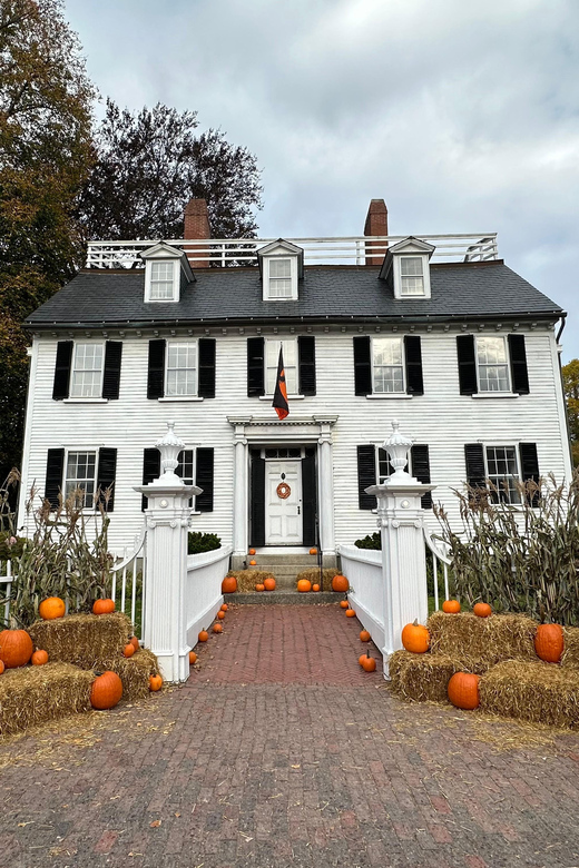 Salem, MA: Hocus Pocus Movie Guided Walking Tour - Who should book this tour, and who should skip it