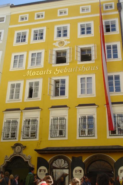 Salzburg 2.5-Hour Walking Tour: Mozart, Old Town & More - Getreidegasse and Mozart’s Birthplace: the street that explains why Salzburg looks the way it does