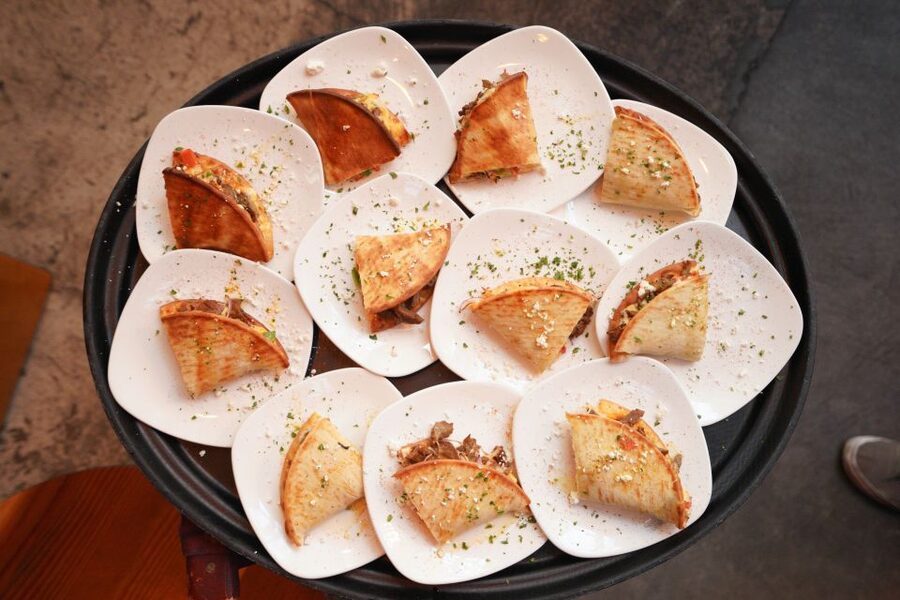 San Diego: Gaslamp Quarter Food & Drink Walking Tour - Where the tour starts at 17:30 in the Gaslamp Quarter