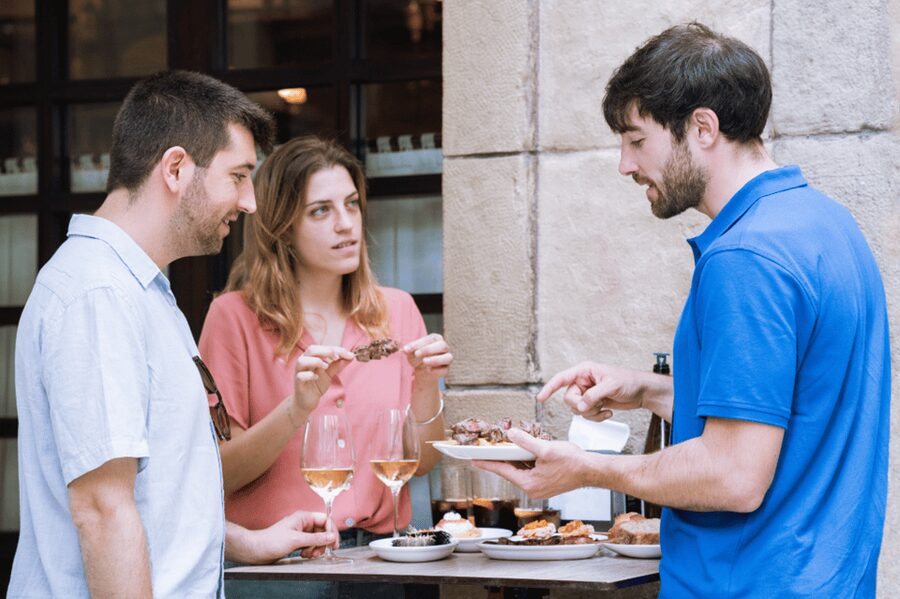 San Sebastian: Walking Tour with Pintxo and Drink - First Steps in Donostia: Easy Start, Clear Direction