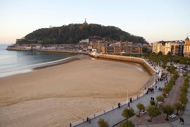 San Sebastian walking tour with pintxo and drink option - 31 de Agosto: The Pintxo-and-Drink Finish That Feels Like a Local Habit