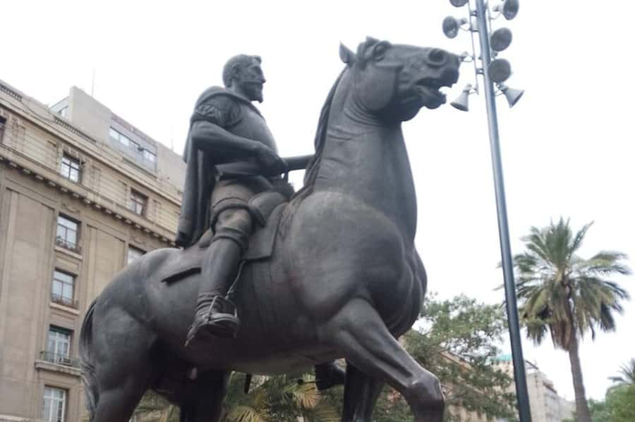 Santiago: Guided Walking Tour of the Historical Old Town - Key takeaways before you go