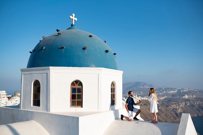 Santorini Walking Tour with a Personal Photographer - Who This Photo Shoot Is Best For (and Who Might Skip It)