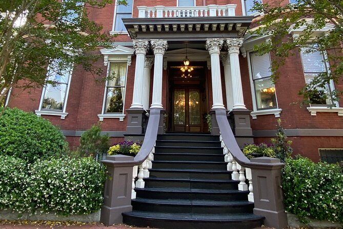 Savannah Historic District Walking Tour - Ellis Square: City Market’s Loss and Restoration, Plus Economic Reality
