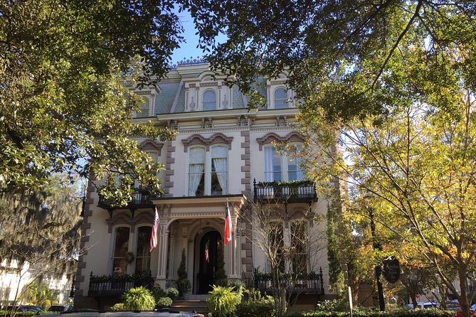 Savannah Midnight in the Garden of Good & Evil Narrated Walking Tour - Stop 4: Chippewa Square and the Forrest Gump detour