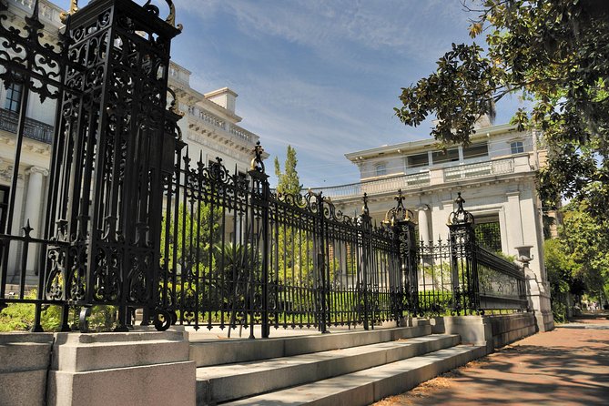 Savannah Stroll: Guided Sightseeing & History Walking Tour of Savannah - Olde Pink House: architecture with personality and a story that moves fast