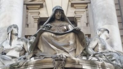 Secret Old London Walking Tour - Charterhouse Square and the Black Death Contrast