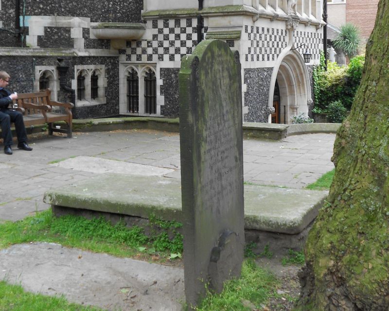 Secret Old London Walking Tour - Blitz Damage and a Bombed-Out Church Shell