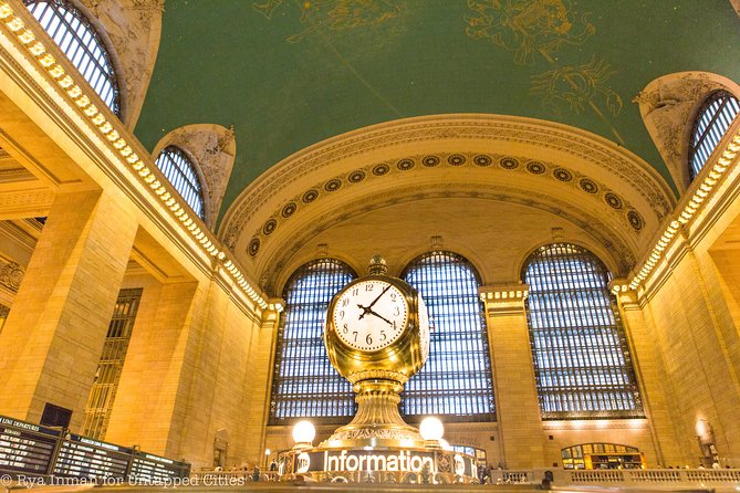 Secrets of Grand Central Station Walking Tour New York City - Why ear pieces change everything in Grand Central