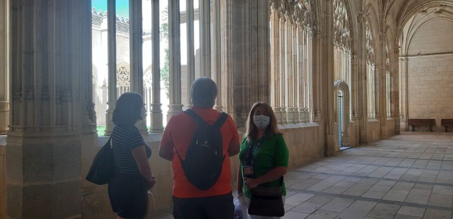 Segovia: Guided Walking Tour with Cathedral & Alcázar Entry - The Alcázar of Segovia: elegant rooms and a royal backstory
