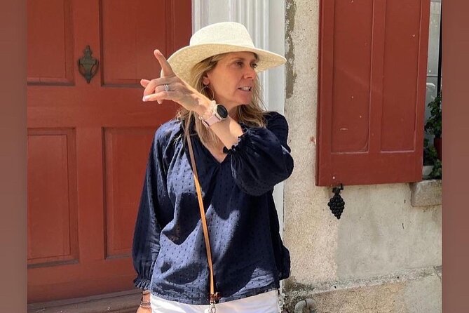 Semi-private SMALL group Historic Walking Tours w/certified guide - The pacing: 2 hours that don’t feel like a marathon