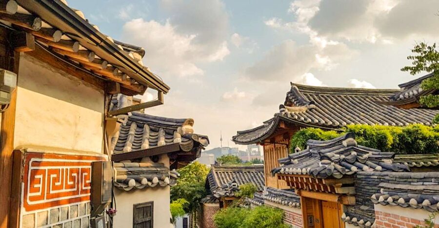 Seoul: Gyeongbok Palace and Bukchon Hanok Walking Tour - Price and value: is $88 fair for 3 hours?