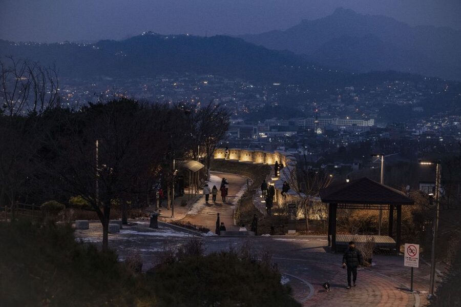 Seoul: Nighttime Hidden Gems Walking Tour - Hanyang City Wall at night: where Seoul’s lights finally feel personal