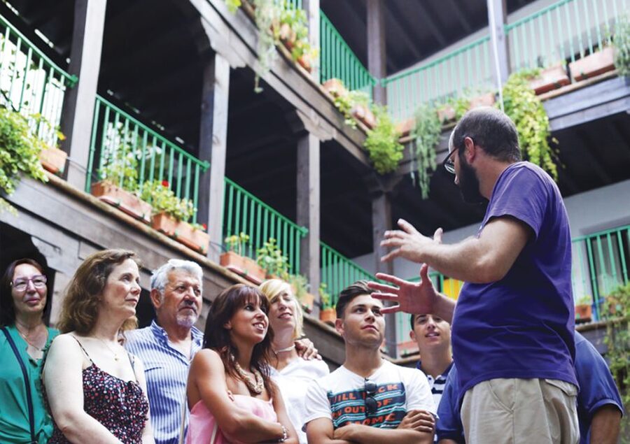 Seville: 1-Hour Walking Tour Barrio de Santa Cruz - Key moments on the Barrio de Santa Cruz walk