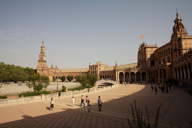 Seville Private Walking Tour with Alcazar & Cathedral Tickets - Optional tapas at Taberna Belmonte: a practical break with 3 wines