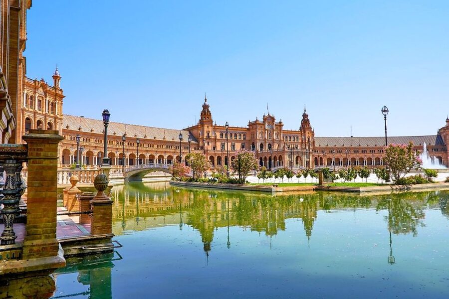 Seville: Small-Group City Highlights Walking Tour - Seville Cathedral Exterior: Seeing the Why Without Buying Tickets