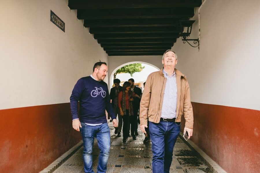 Seville: Small-Group Jewish Quarter Discovery Walking Tour - Searching for synagogue legacy: what you learn at the key stops