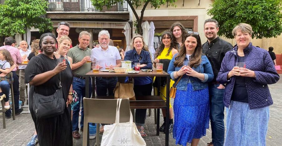 Seville: Tapas, Taverns, and History Walking Tour - The streets between stops: Moorish souk vibes and the smell of Seville