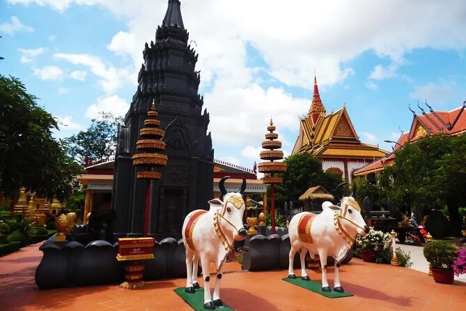 Siem Reap: City Walking Tour - Psar Chas (Old Market) and the Central Market Feeling