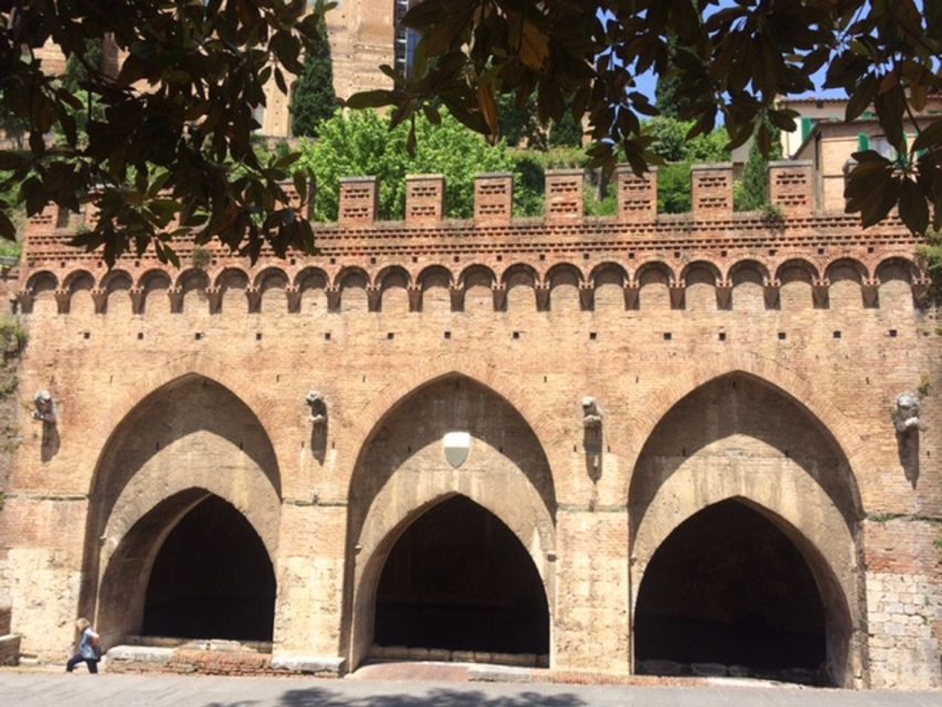 Siena: 3h Private City Walking Tour with Optional Cathedral - Churches have rules: dress code and timing you can’t ignore