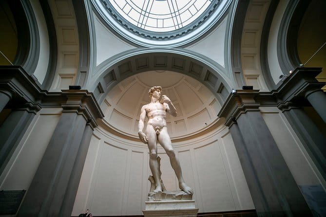 Skip-the-Line Florence Highlights and David Walking Tour - Pace, group size, and what to wear (so your feet don’t revolt)