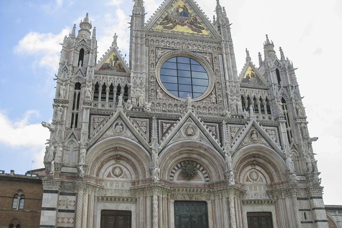 Skip the Line: Siena Duomo and City Walking Tour - Piazza San Domenico start to Piazza del Duomo finish: how the 2-hour flow feels on your feet