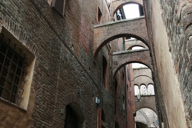 Skip the Line: Siena Duomo and City Walking Tour - Photos, cobblestones, and crowd timing: how to make this day smoother