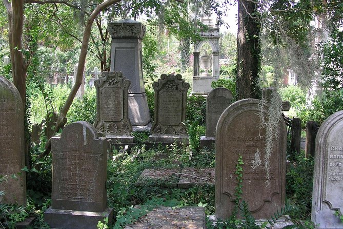 Small Group Ghost Tour Charleston: 60min of True Haunted History - Key things to watch for