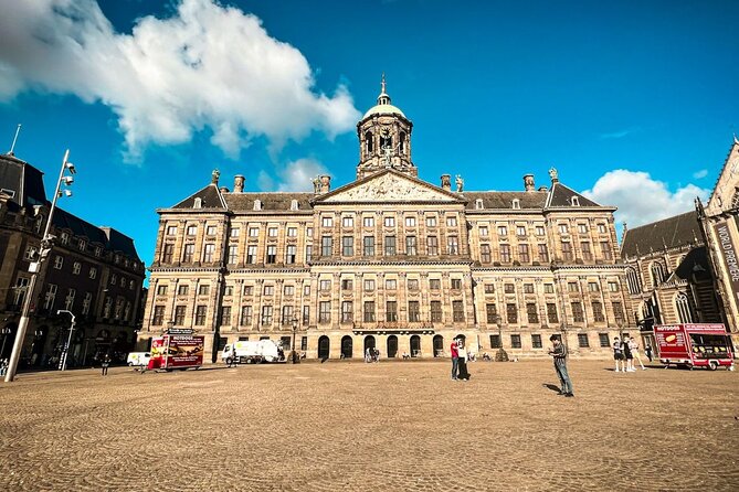 Small Group Walking Tour - Hello Amsterdam - Haarlemmersluis: The Canal Belt Gateway and Why Bikes Win