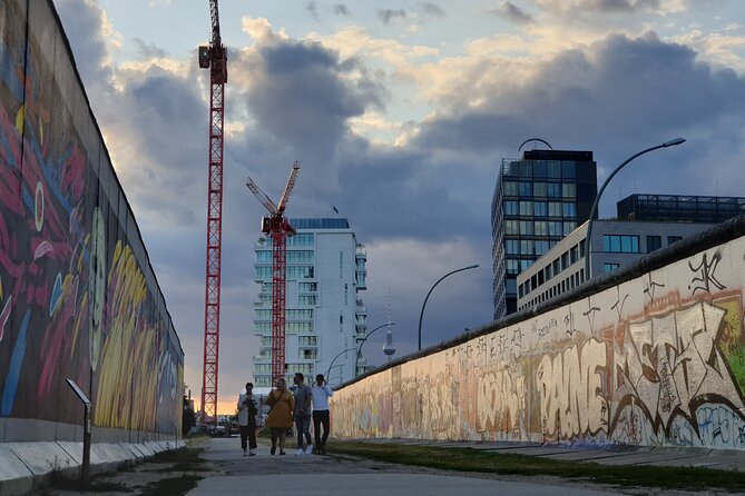 Small Group Walking Tour of East Berlin with a French Guide - Language, pace, and what you should bring