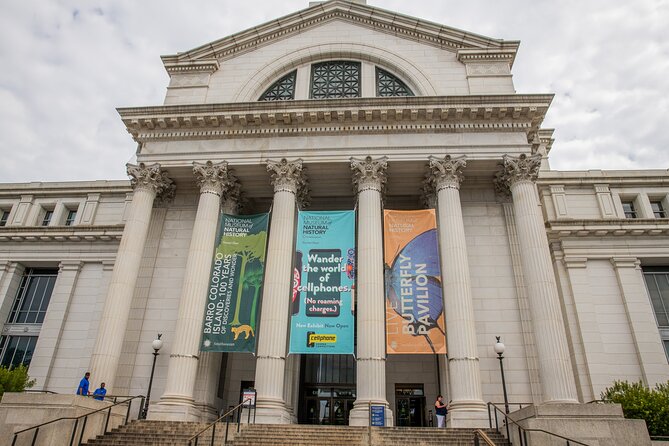 Smithsonian Museums Walking Tour with Reserved Air & Space Entry - Small-group guides who adjust to your interests