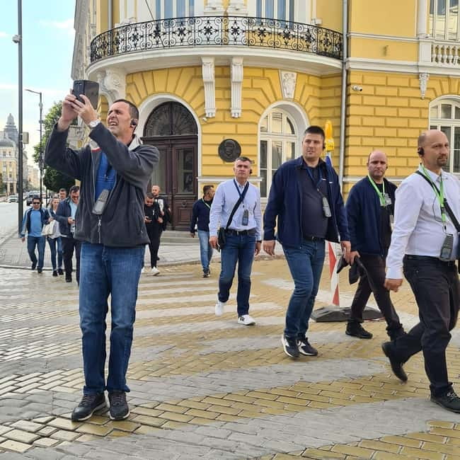 Sofia: City Monuments Guided Walking Tour with Audio Guide - Sofia Synagogue and St. George Rotunda: variety in worship and style