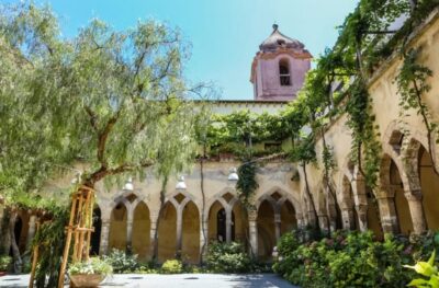 Sorrento: Guided Walking Tour & Limoncello Tasting - Piccadilly Pub start: meeting point, timing, and what to expect