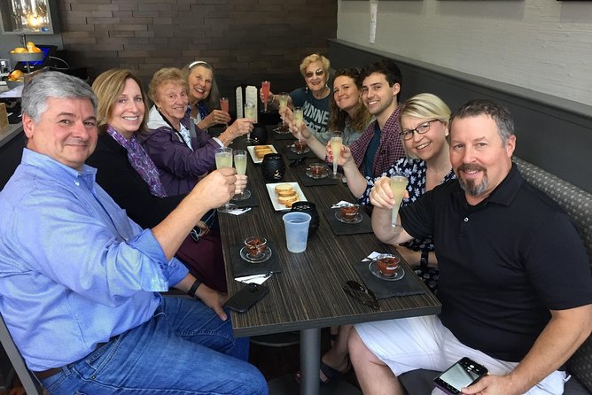 Southern Flavors Food, Pub Crawl, and History Walking Tour - Your Start Point: Johnson Square and a 12:00 pm Launch