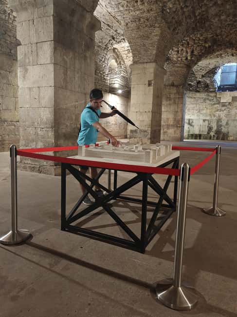 Split: City Walking Tour w/ Game of Thrones Locations - Watching Meereen Scenes Where They Were Shot
