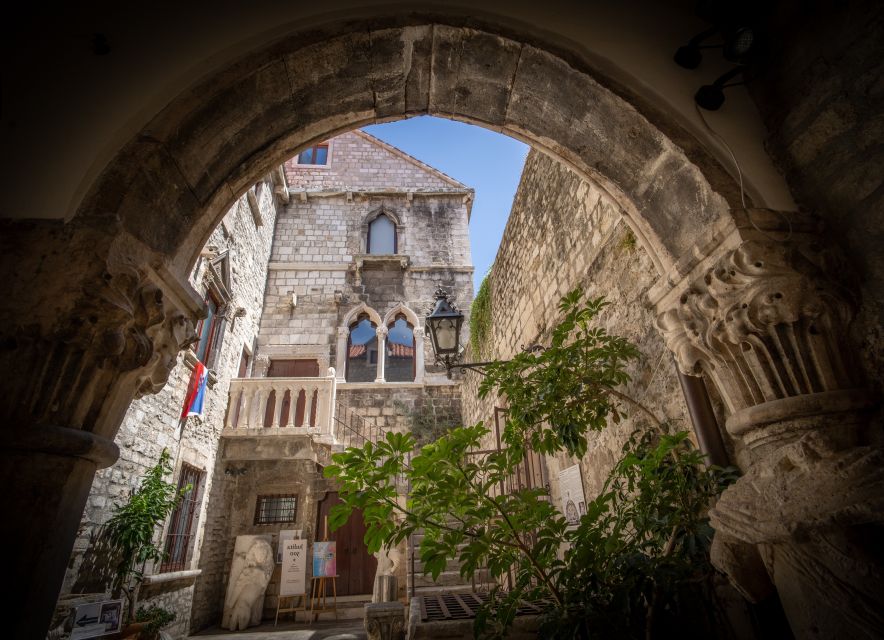 Split: Local History and Culture 90-Minute Walking Tour - The 90-minute pace: fast enough to fit, slow enough to learn