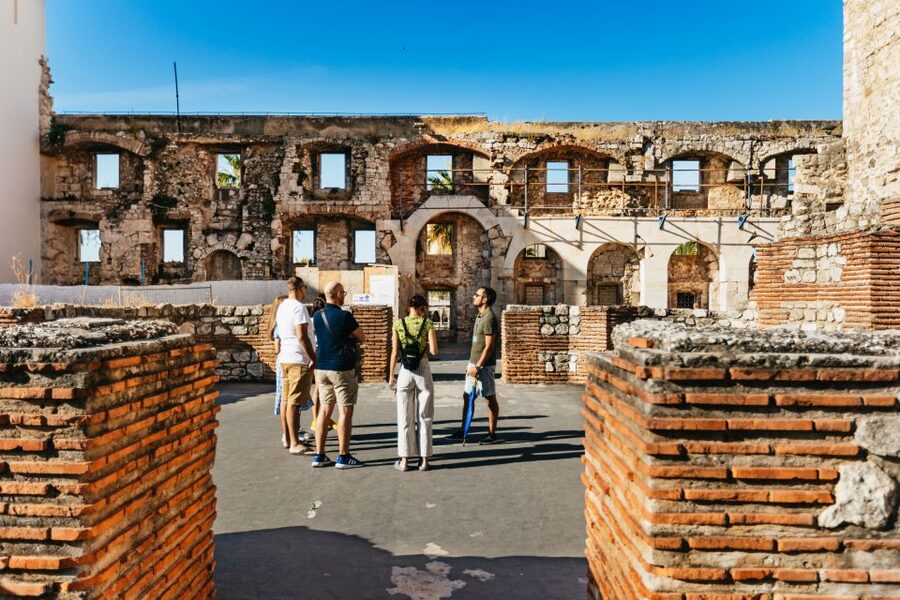 Split: Old Town and Diocletian Palace Walking Tour - What to wear and what to expect from the walk