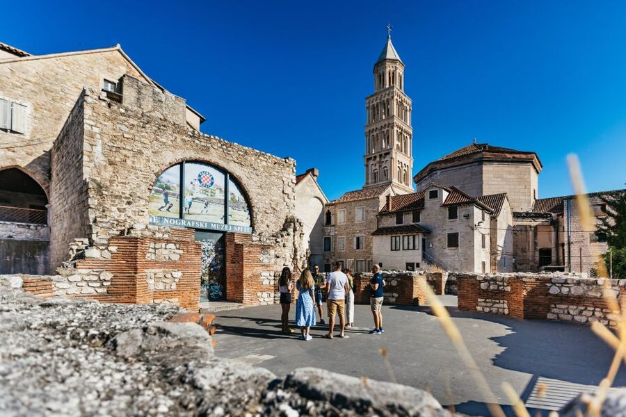 Split: Old Town and Diocletian Palace Walking Tour - Gregory of Nin at Giardin Park: a story stop, not a statue stop