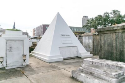 St. Louis Cemetery No. 1 Official Walking Tour - Stop-by-stop feel: what each phase is like