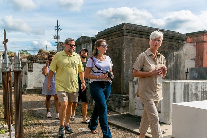 St. Louis Cemetery No. 1 Official Walking Tour - Rules inside the cemetery: what you’re allowed to do