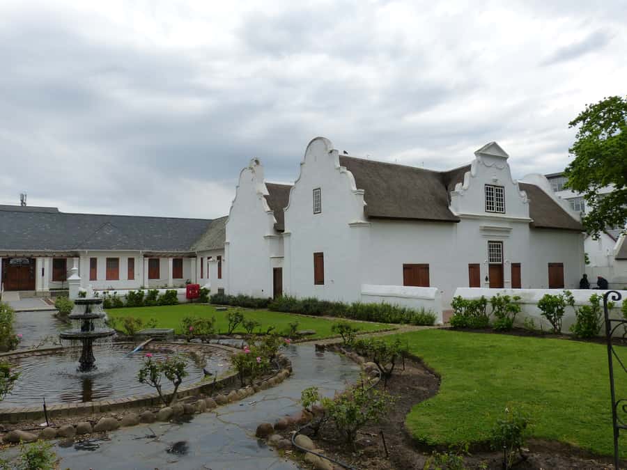 Stellenbosch: Guided Historical Walking Tour - Quick hits before you go