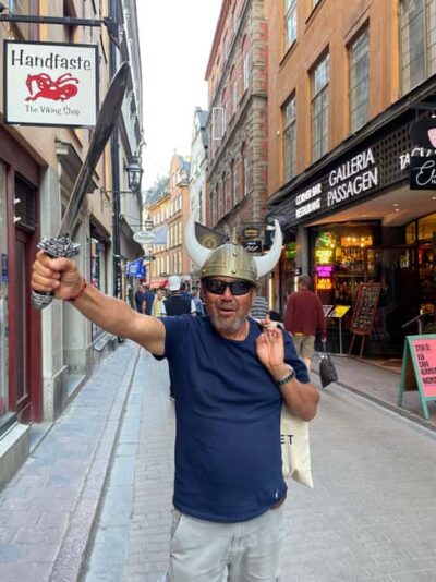 Stockholm: Guided Historic Old Town Walking Tour with Local - Two hours in Gamla Stan: pace, stops, and how the photos help