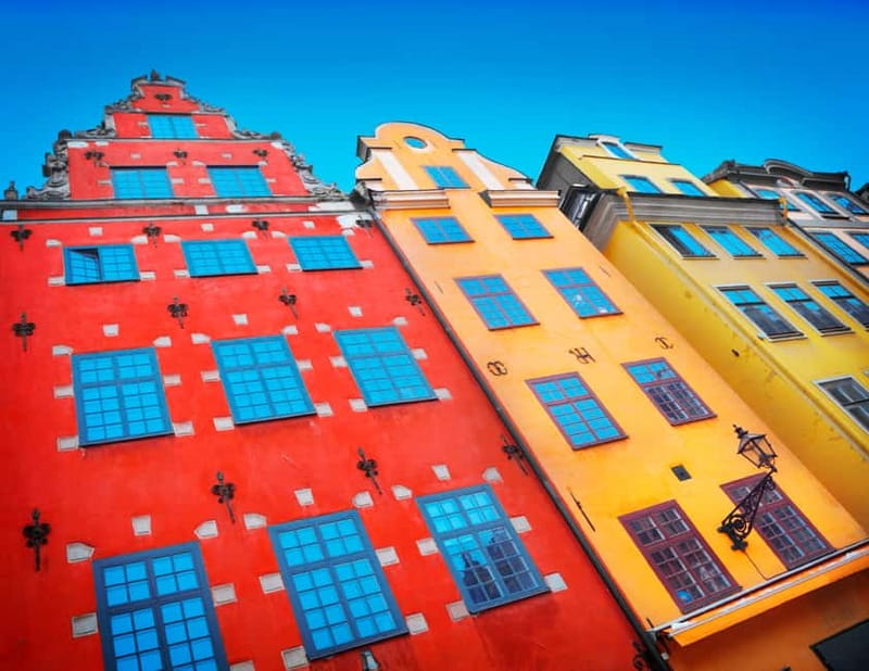 Stockholm: Old Town Private Walking Tour - Stortorget meeting point: easy start if you’re paying attention