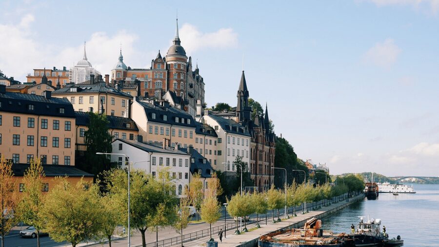 Stockholm: Old Town Walking Tour, stories and secrets - Why This Stockholm Old Town Tour Works for First-Time Visitors