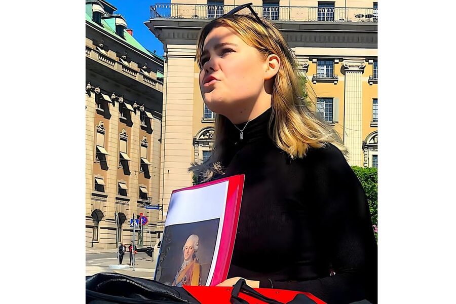 Stockholm: Old Town Walking Tour with Local Guide - Stockholm Cathedral, Nobel Museum, and the House of Nobility